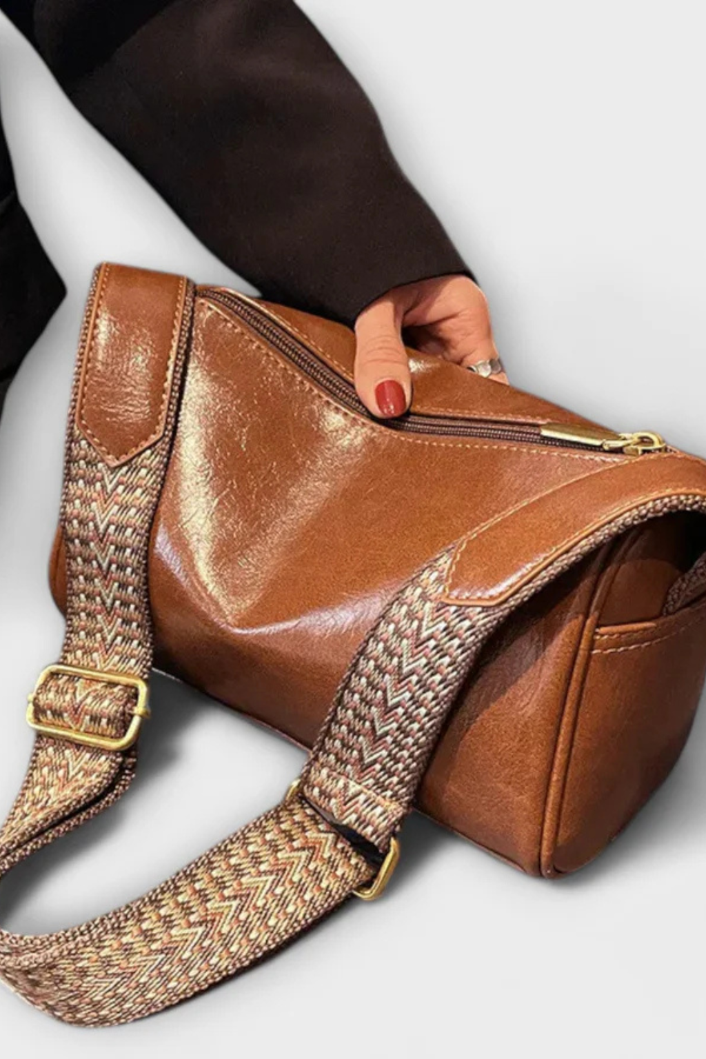 Lori | Women Wide Strap Crossbody Shoulder Bag